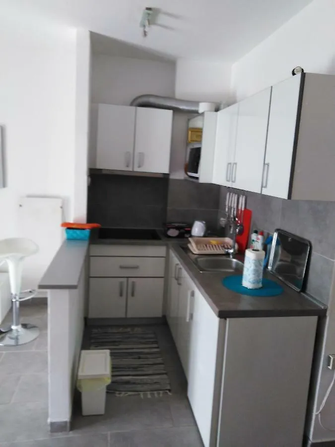 Apartments Toni-Malinska